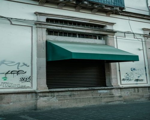 Mexican architectural details in a quiet neighborhood